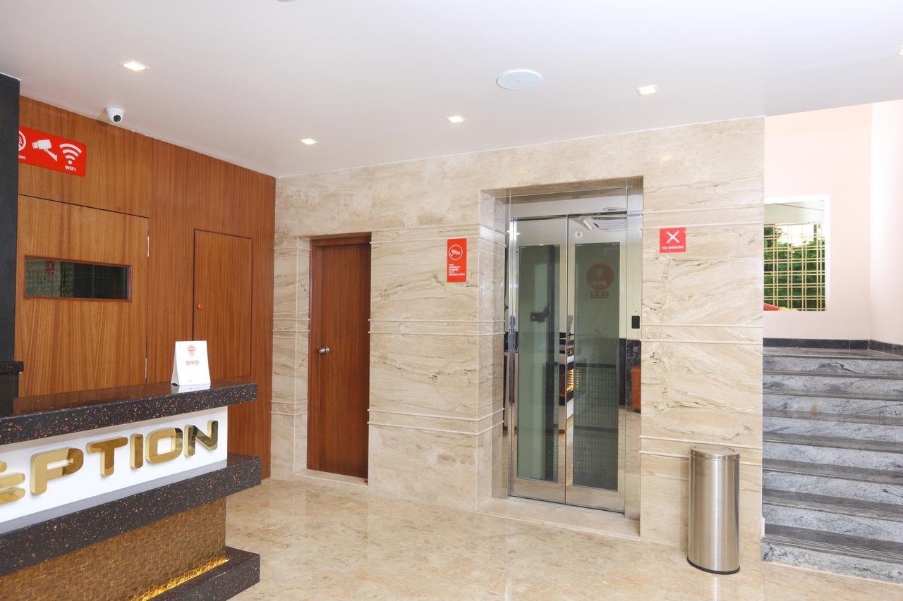 Oyo 15115 Ramcharan Residency Hotel 3*