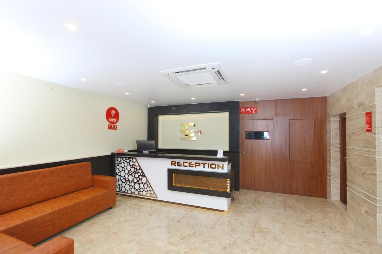 Oyo 15115 Ramcharan Residency Hotel 3*