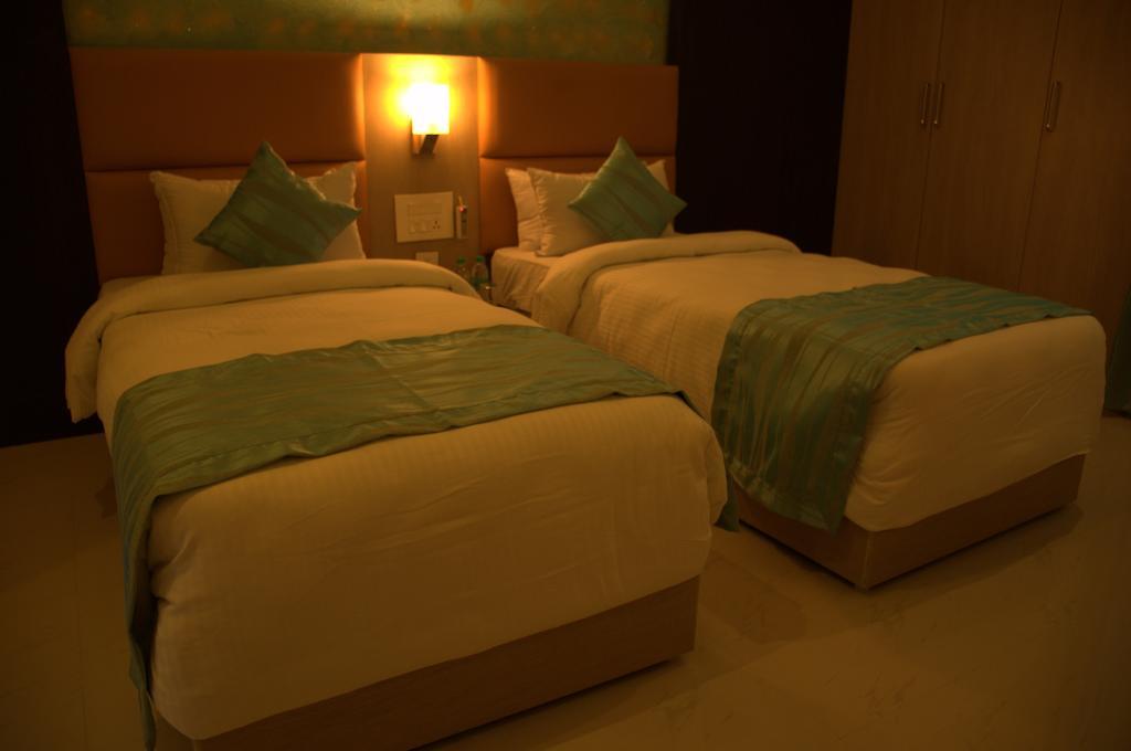 Renest Hotel