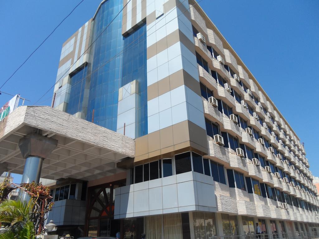 Hotel Plr Grand