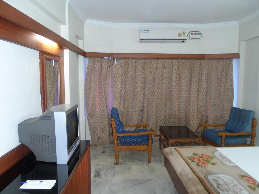 Hotel Plr Grand Tirupati