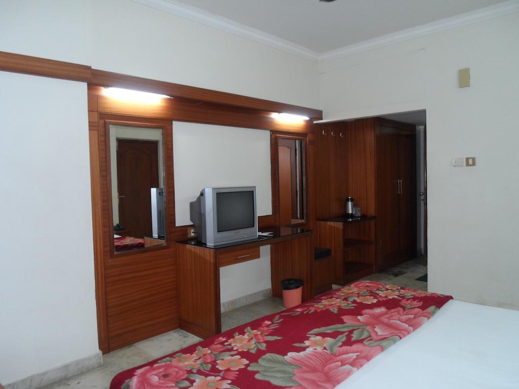 Hotel Plr Grand