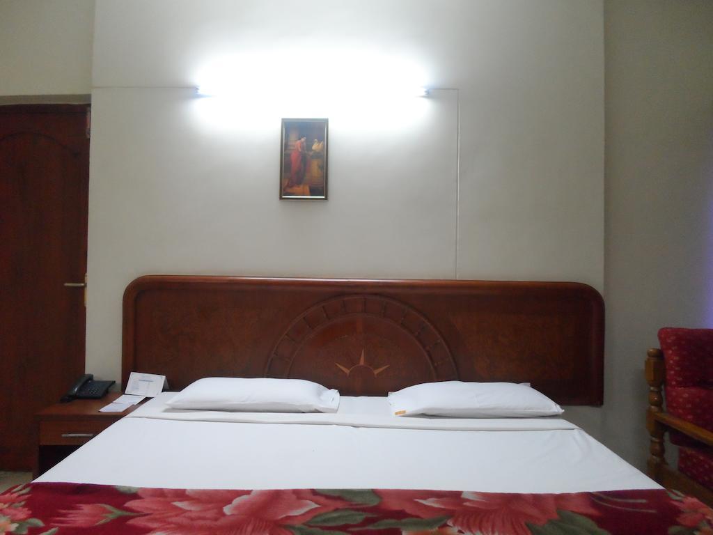 Plr Grand Hotel Tirupati