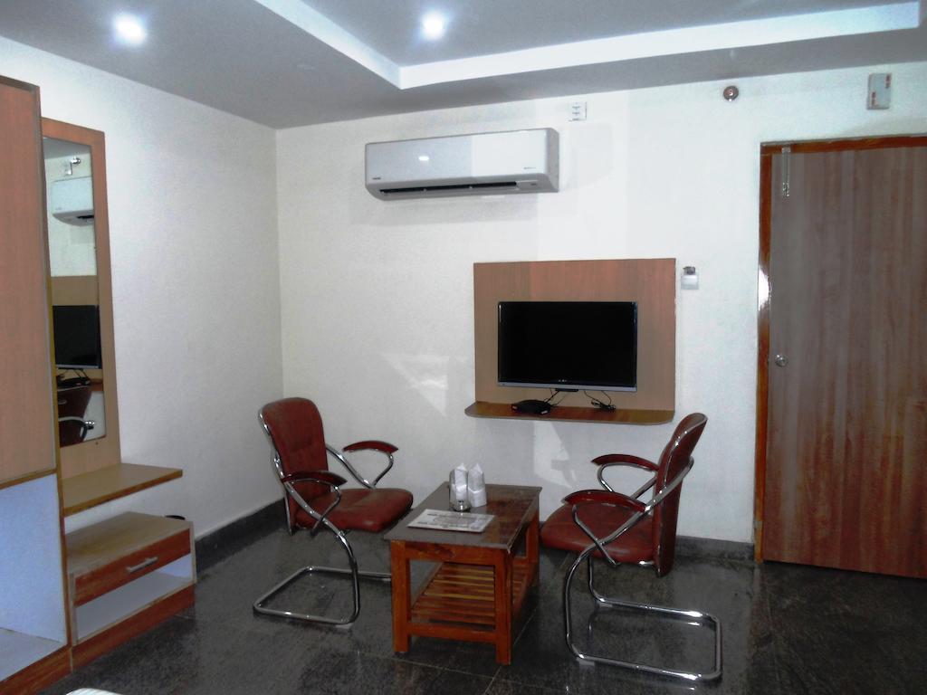 Slv Grand Hotel Tirupati