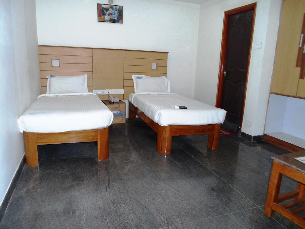 Slv Grand Hotel Tirupati