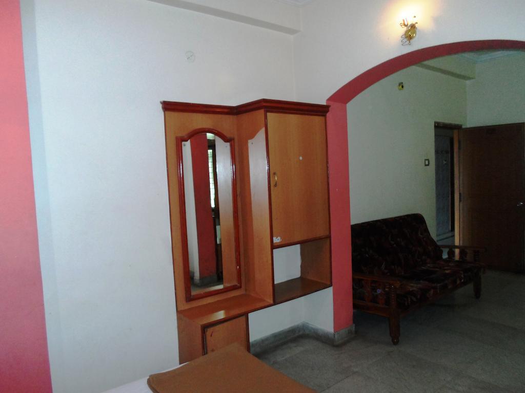 Hotel Gopi Krishna *