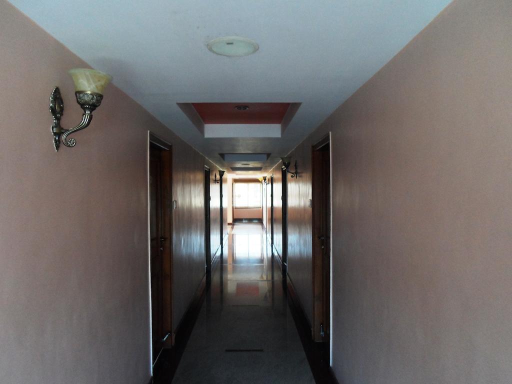 Hotel The Chakrie Residency