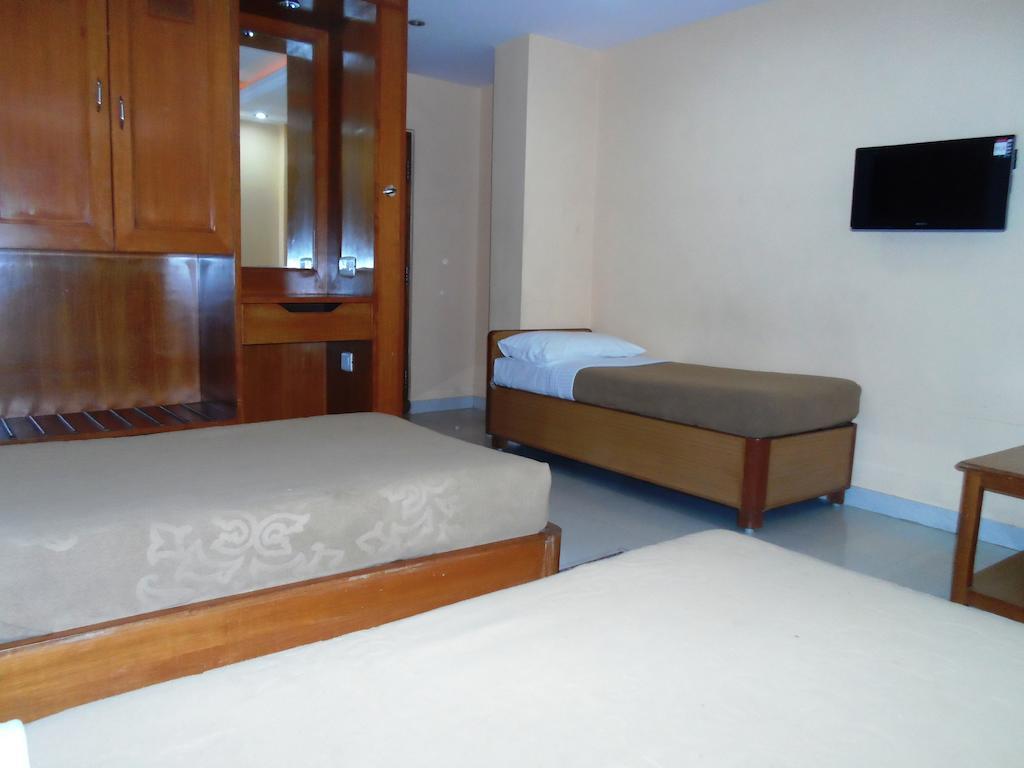 Hotel The Chakrie Residency *