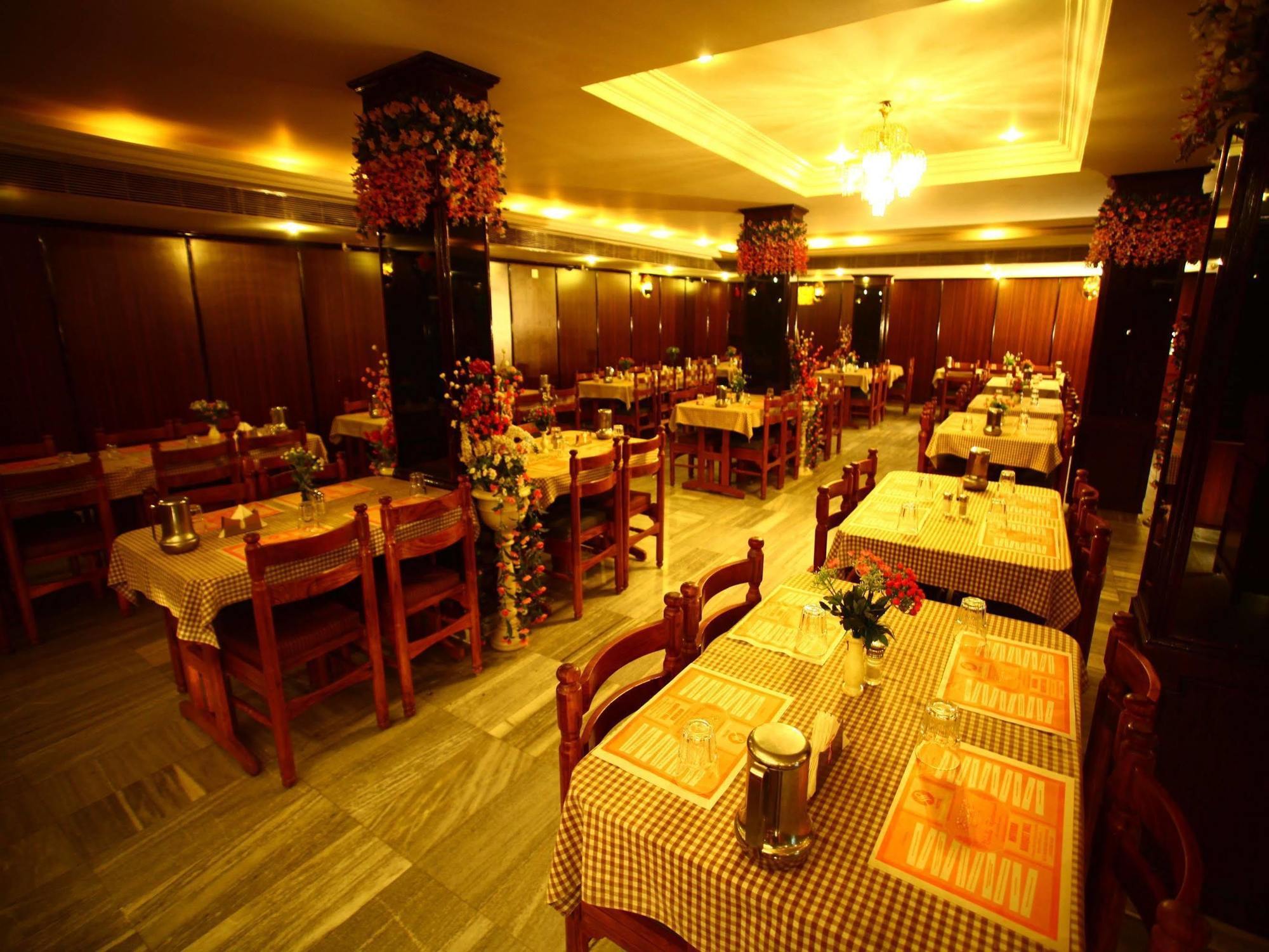 Hotel Sindhuri Park