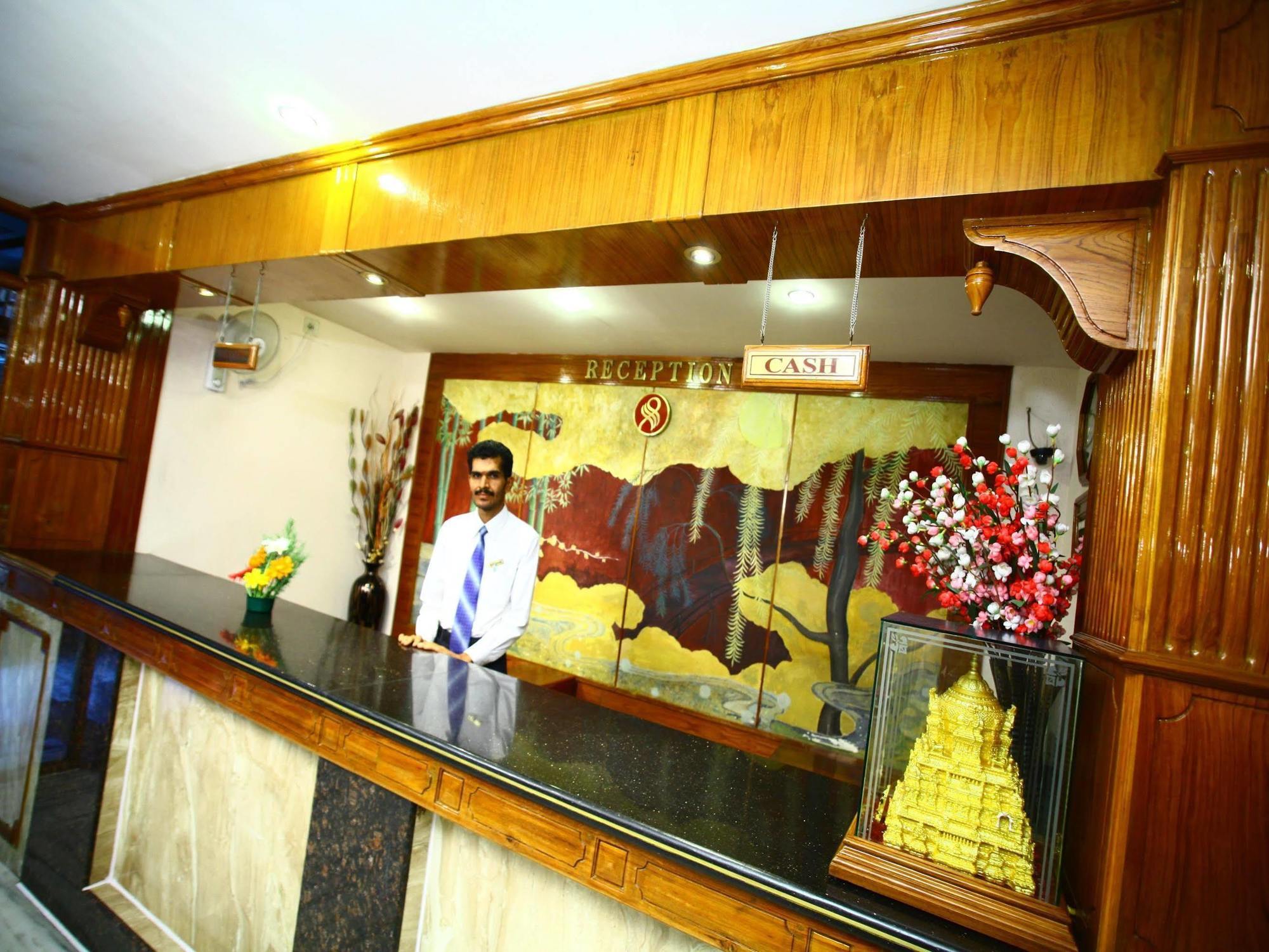 Sindhuri Park Hotel 3*