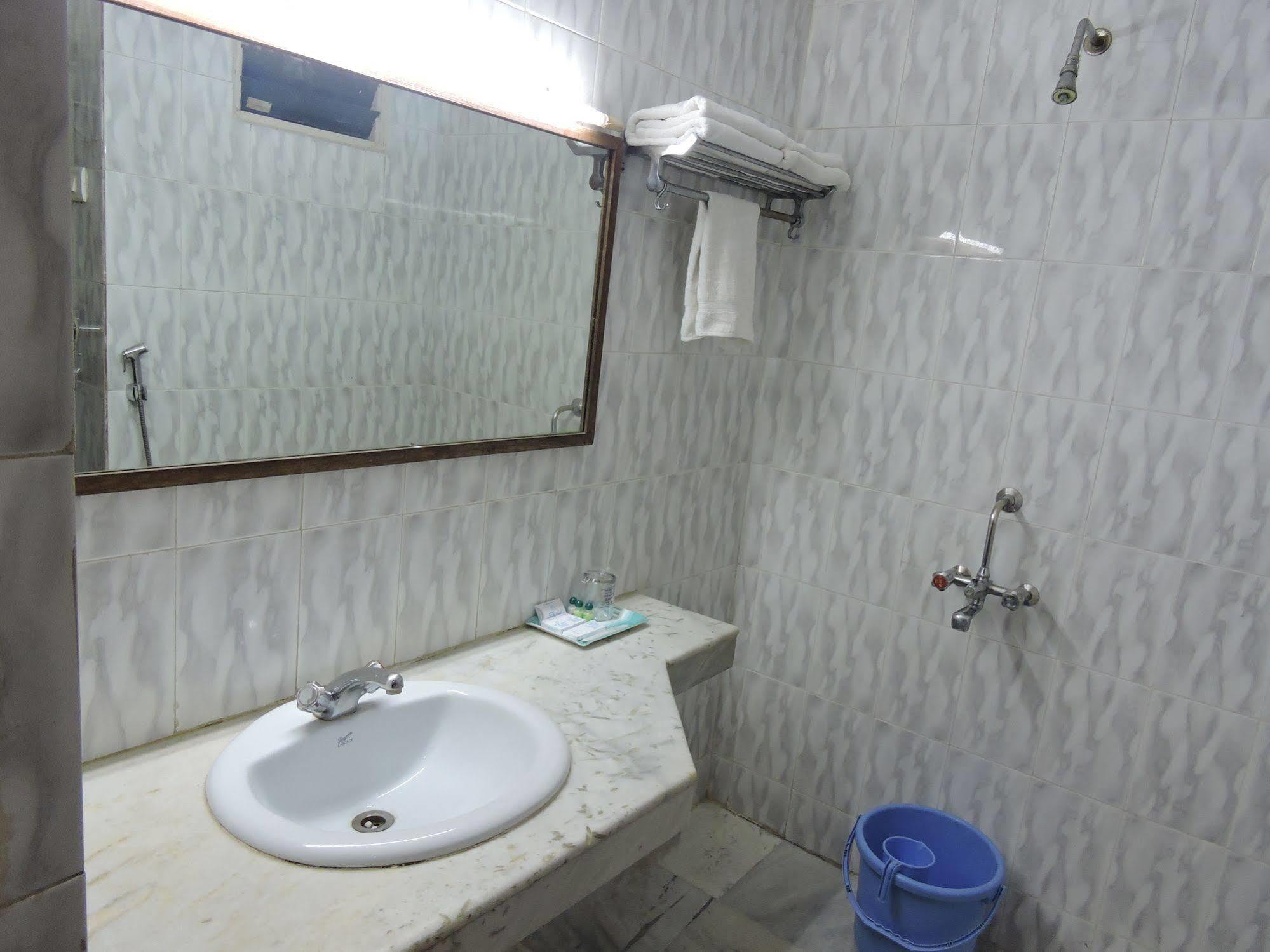 Hotel Plr Grand Tirupati