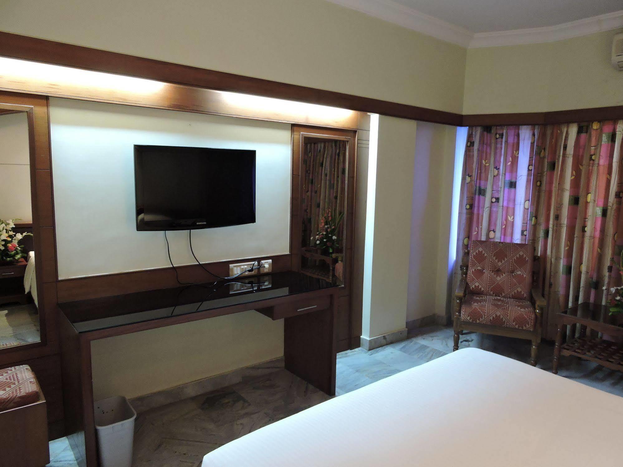 Hotel Plr Grand Tirupati