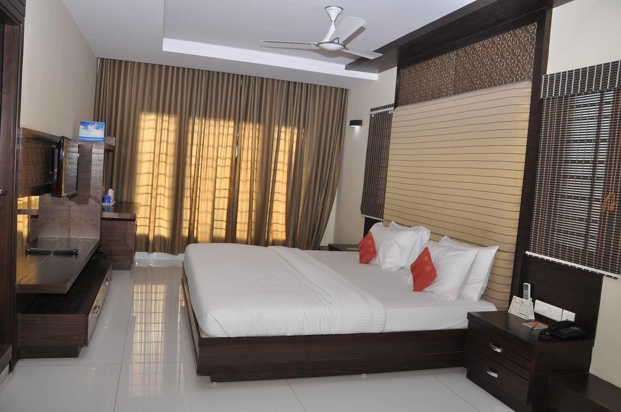 Harsha Residency Bed & Breakfast Tirupati