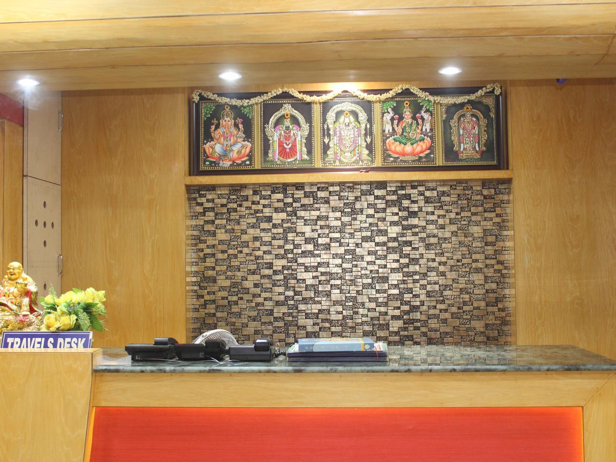 Lodge Sujan Residency's