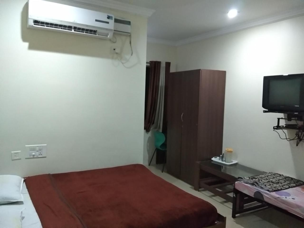 Sai Tirumala Residency 3*
