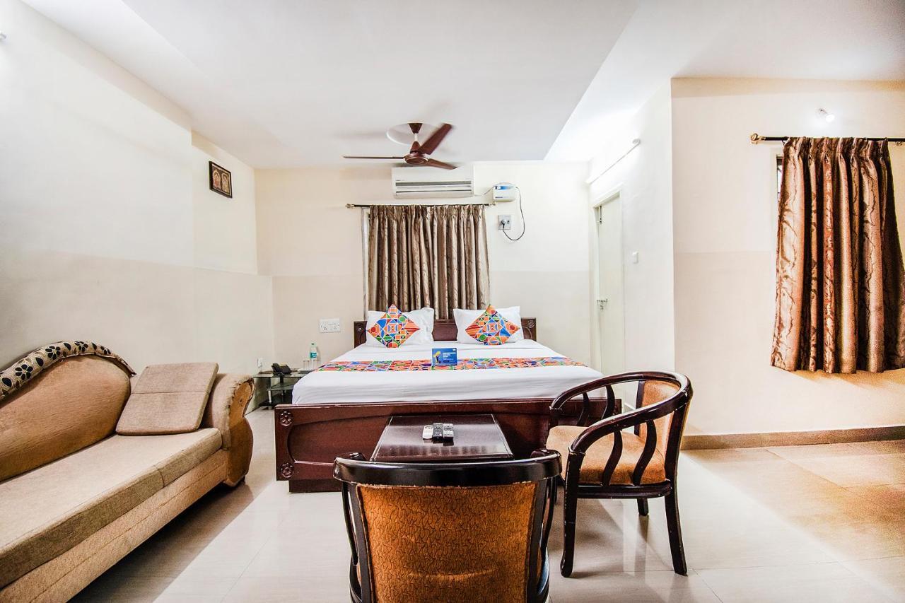 Hotel Fabhotel Aditya Yatri Nivas - Nr Railway Station