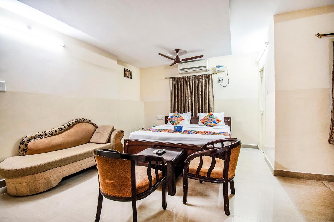 Hotel Fabhotel Aditya Yatri Nivas - Nr Railway Station 3*