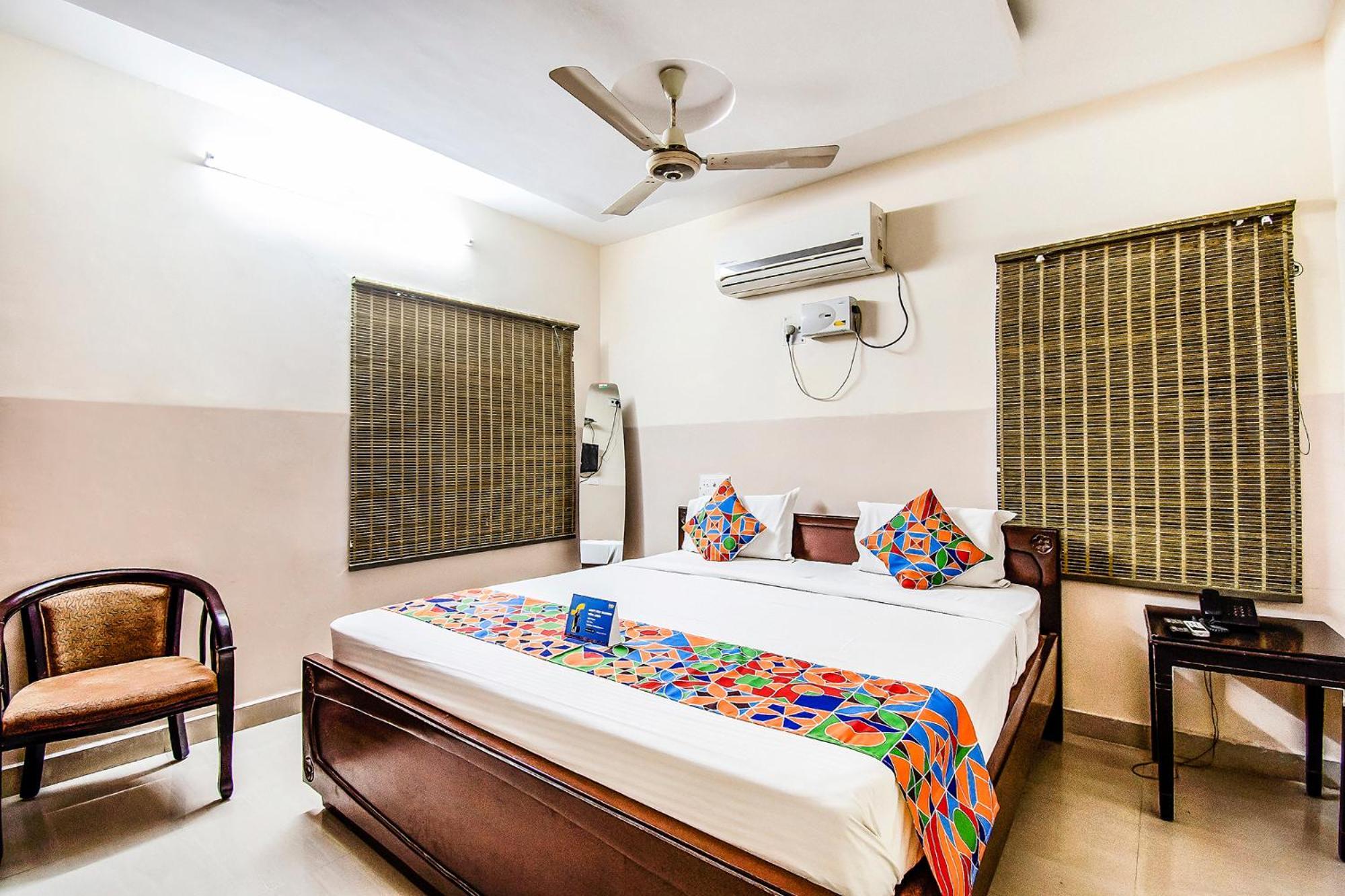 Fabhotel Aditya Yatri Nivas - Nr Railway Station Hotel