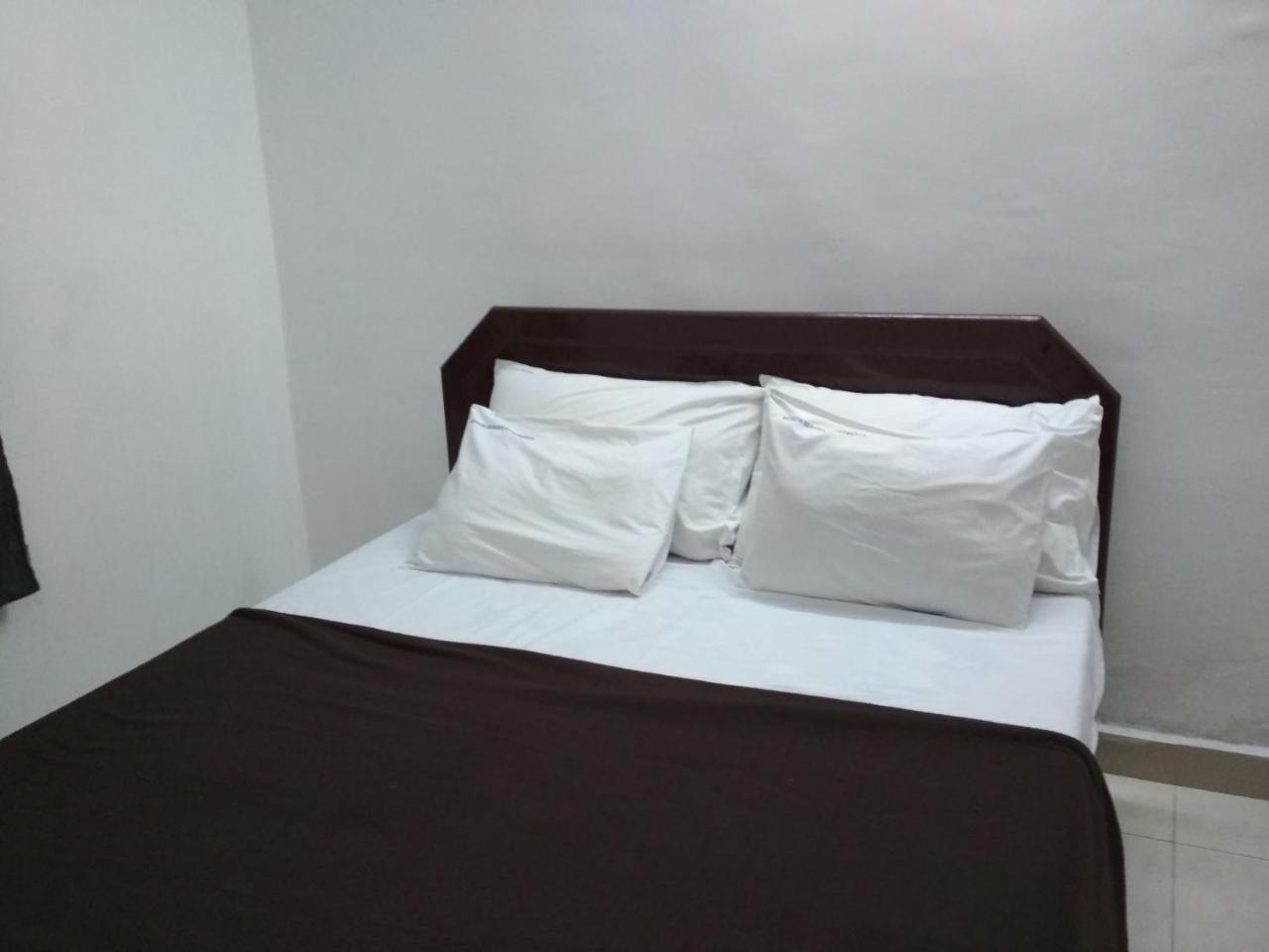Haritha Apartments, Helpful Staff, Near Bus & Railway Station, Geyser, Tv, Priced Family-only In Tirupati, Big Families, Groups Welcome Apartment Tirupati
