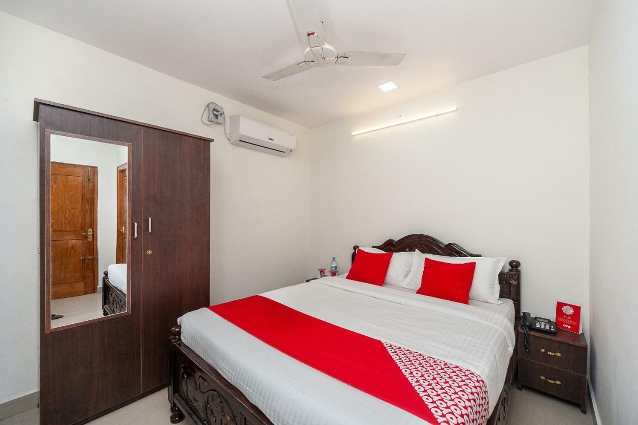 Oyo 26677 Pmr Guest Tirupati