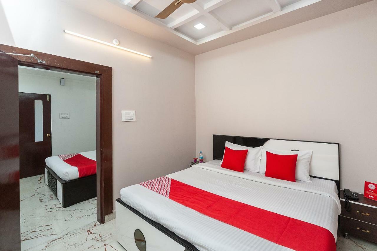 Oyo 26677 Pmr Guest Hotel 3*
