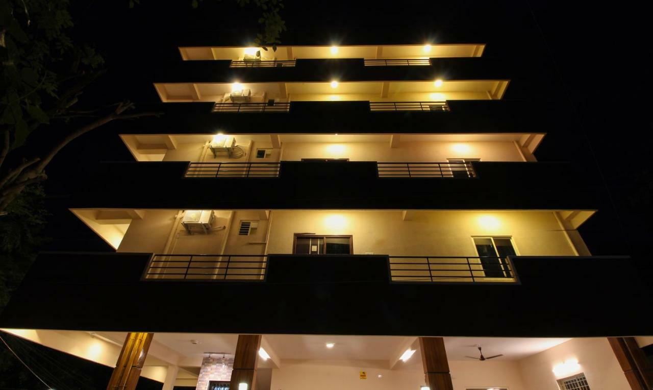 Hotel Itsy Riyas Grand Tirupati