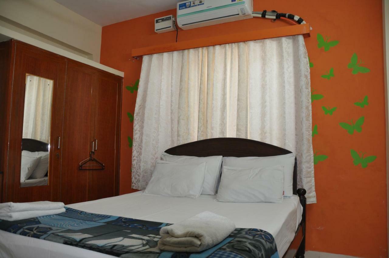 Apartment Haritha Apartments, Helpful Staff, Near Bus & Railway Station, Geyser, Tv, Priced Family-only In Tirupati, Big Families, Groups Welcome Tirupati