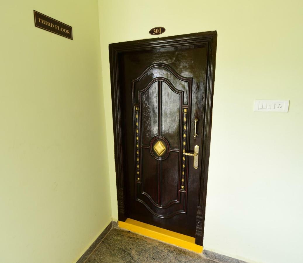 Sree Service Apartment