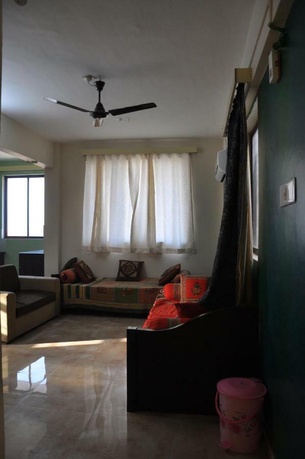 Haritha Apartments, Helpful Staff, Near Bus & Railway Station, Geyser, Tv, Priced Family-only In Tirupati, Big Families, Groups Welcome * Tirupati