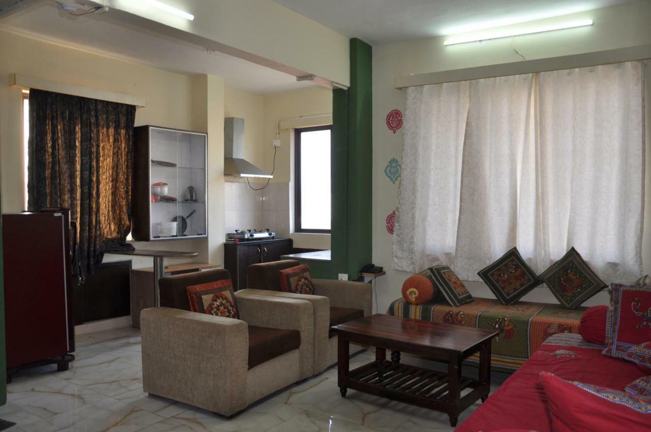 Haritha Apartments, Helpful Staff, Near Bus & Railway Station, Geyser, Tv, Priced Family-only In Tirupati, Big Families, Groups Welcome