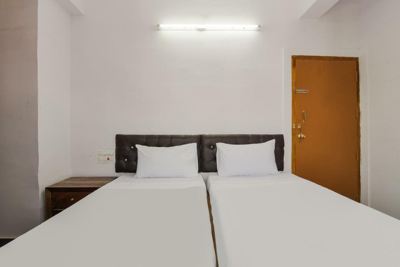 Hotel Spot On 37306 Lakshmi Nivasam Tirupati