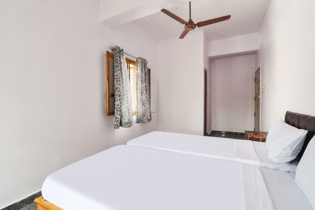 Hotel Spot On 37306 Lakshmi Nivasam