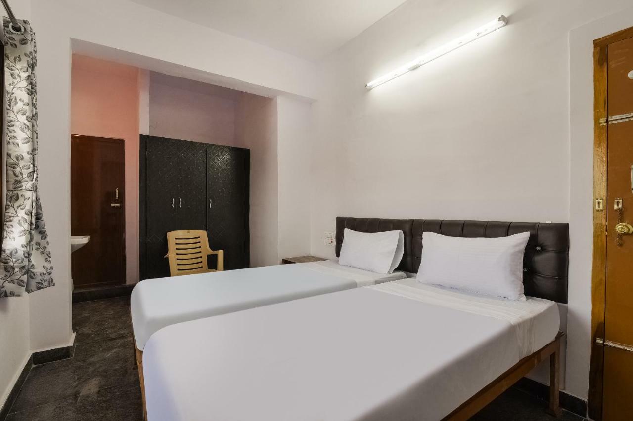 Spot On 37306 Lakshmi Nivasam Hotel Tirupati