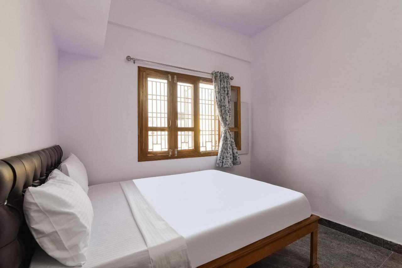 Spot On 37306 Lakshmi Nivasam Hotel 3*