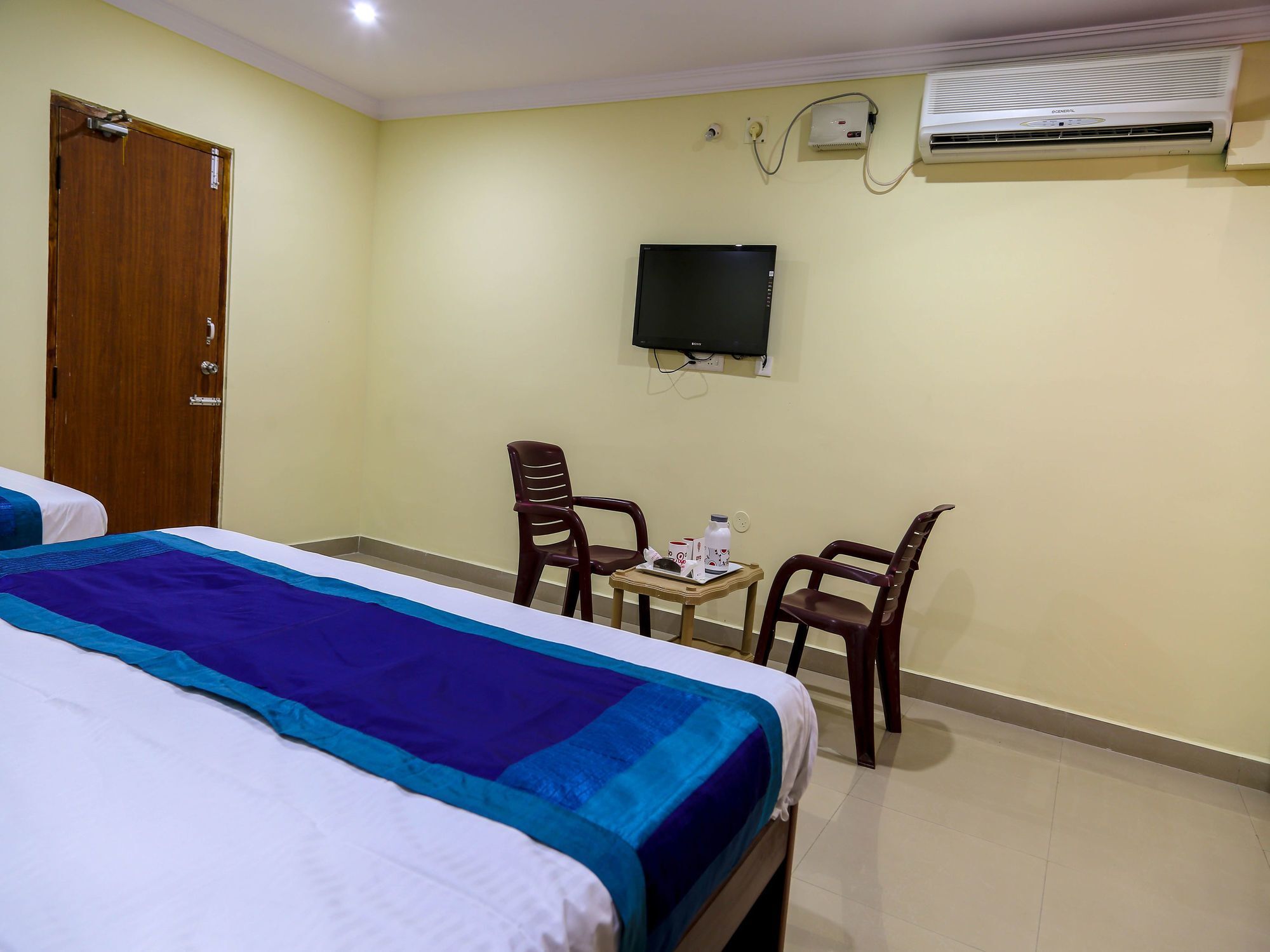 Hotel Oyo 6660 Near Railway Station