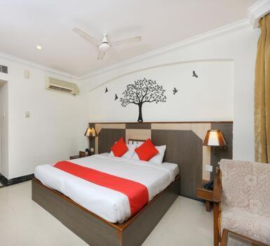Hotel Sindhu International 4*