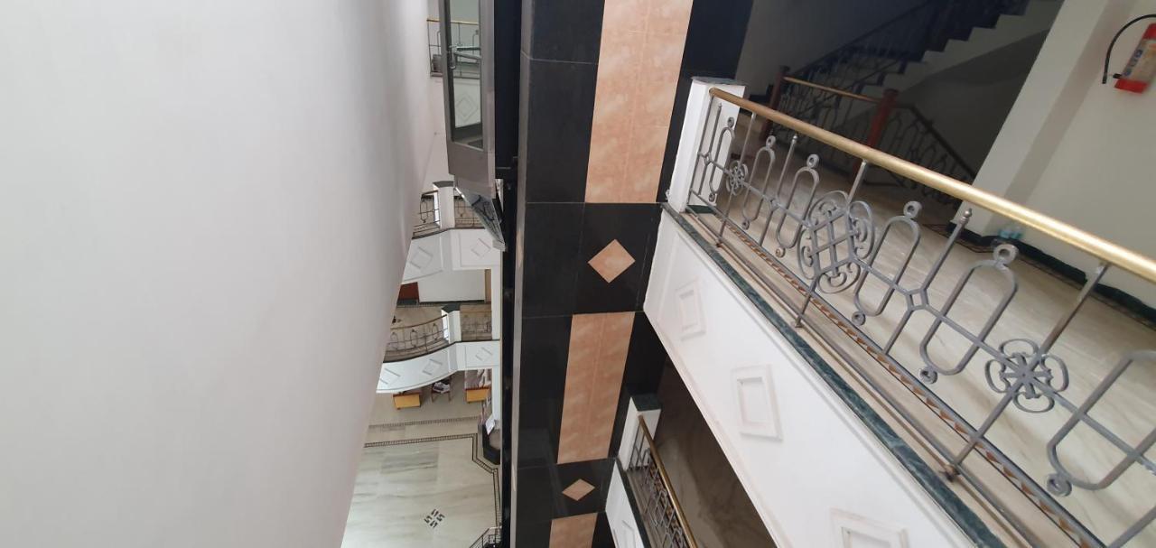 Sindhu International Hotel 4*