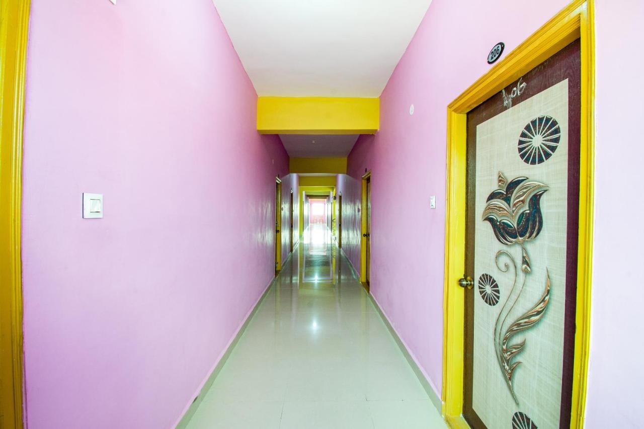 Spot On 63112 Grr Residency Hotel