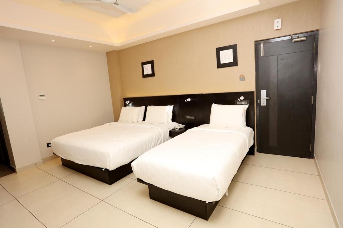 Hotel Lnb Residency