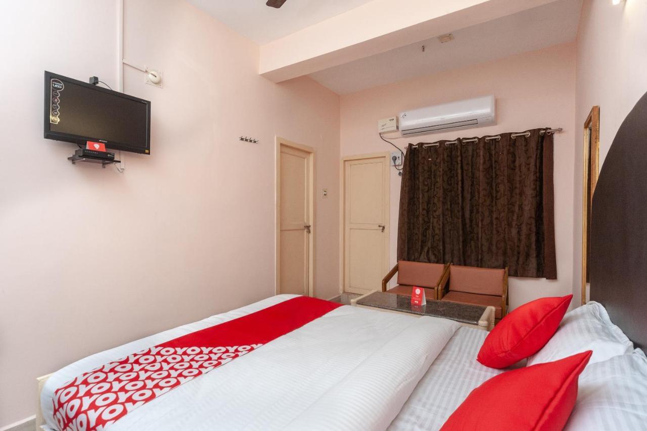 Oyo 16749 Paris 3* Tirupati